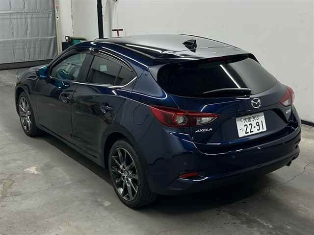MAZDA AXELA 2017