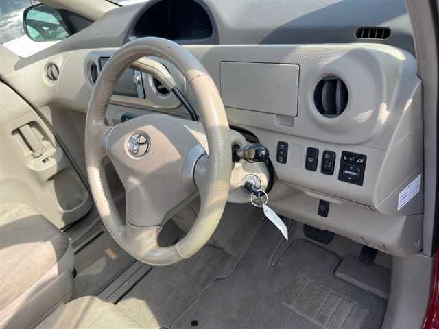 TOYOTA PORTE 2011