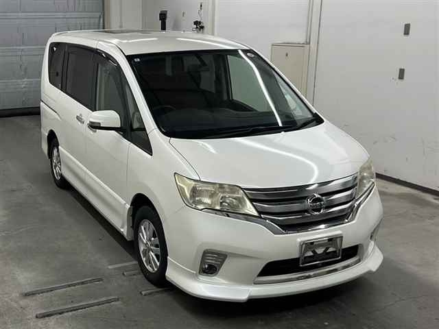 NISSAN SERENA 2013