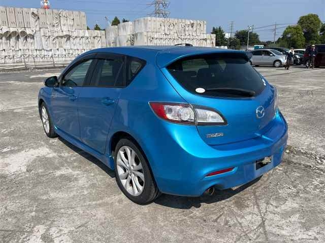 MAZDA AXELA 2009
