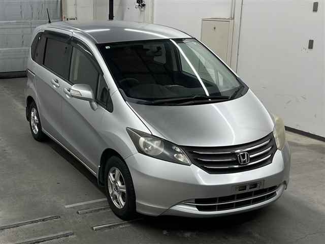 HONDA FREED 2010