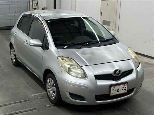 TOYOTA VITZ 2010