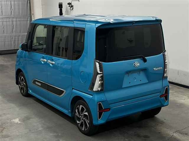 DAIHATSU TANTO 2022