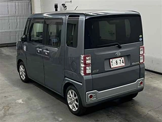 DAIHATSU WAKE 2014