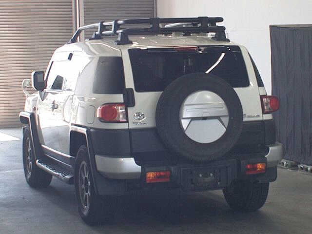 TOYOTA FJ CRUISER 2016