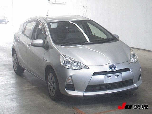 TOYOTA AQUA 2014