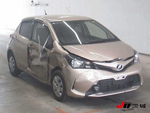 TOYOTA VITZ 2016