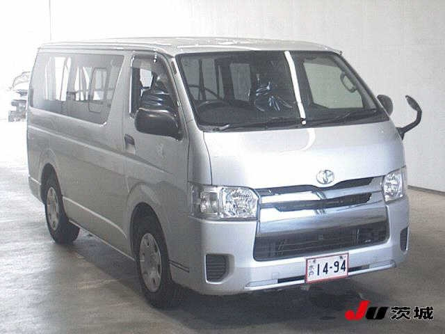 TOYOTA REGIUS ACE VAN 2017