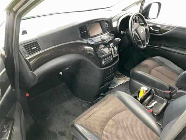 NISSAN ELGRAND 2010