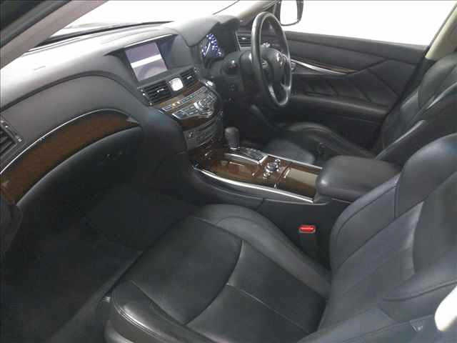 NISSAN FUGA 2012