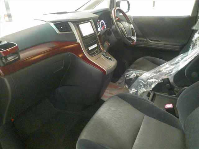 TOYOTA ALPHARD 2009