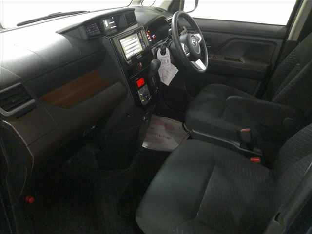 TOYOTA ROOMY 2017