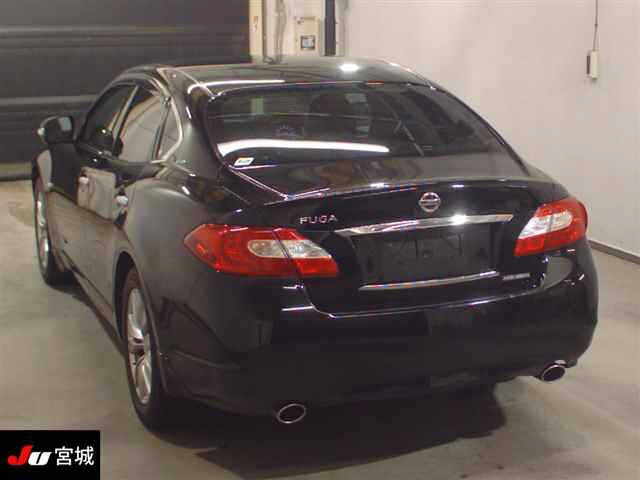 NISSAN FUGA 2012