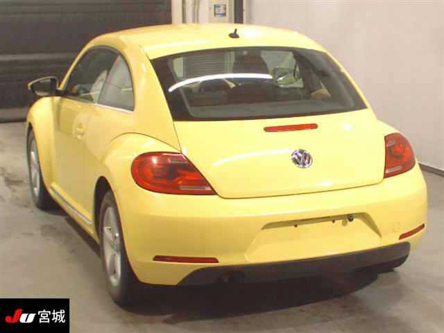 VOLKSWAGEN THE BEETLE 2013