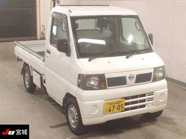 NISSAN CLIPPER TRUCK 2010