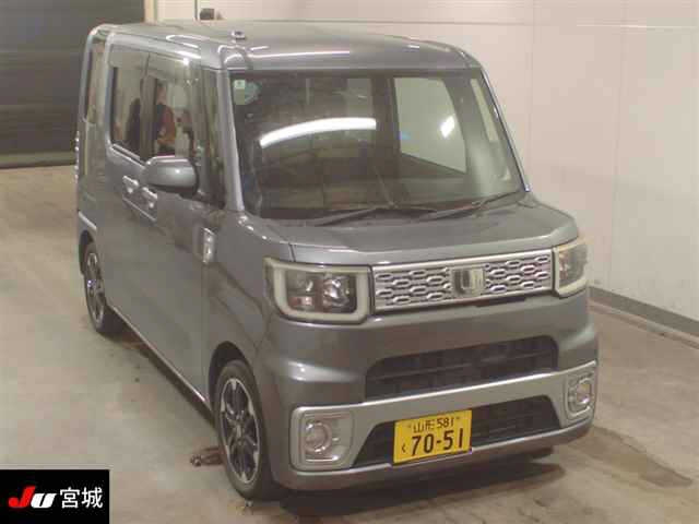 DAIHATSU WAKE 2015