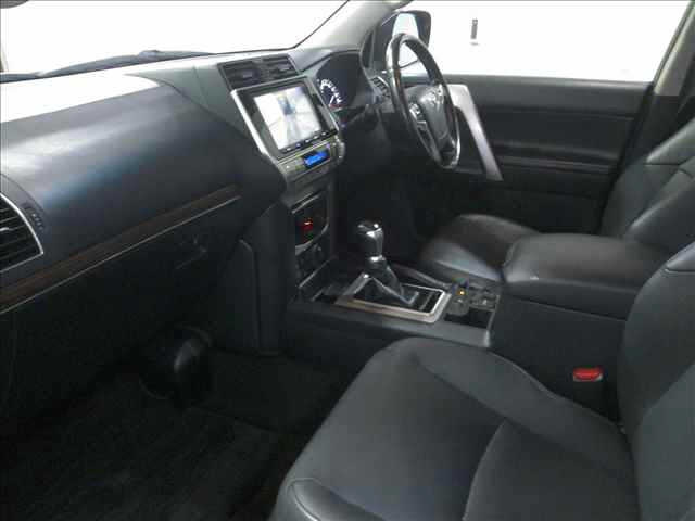 TOYOTA LAND CRUISER PRADO 2018