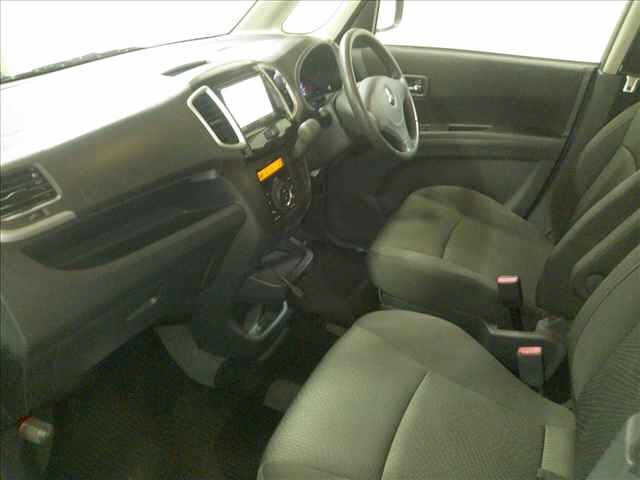 MITSUBISHI DELICA D2 2011