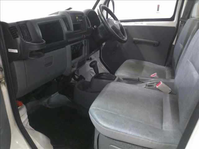 NISSAN CLIPPER TRUCK 2010