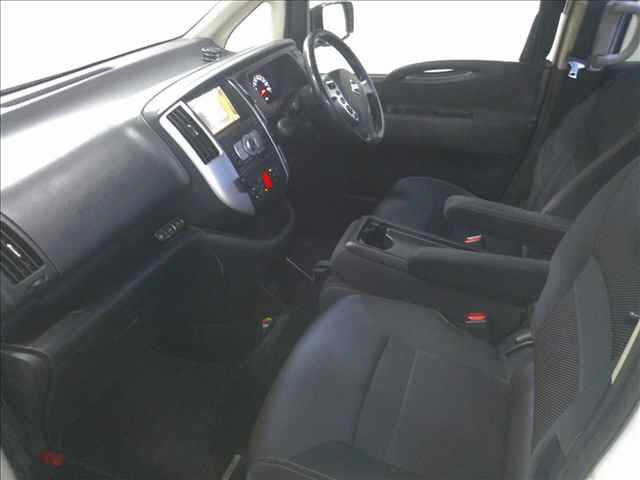 NISSAN SERENA 2008
