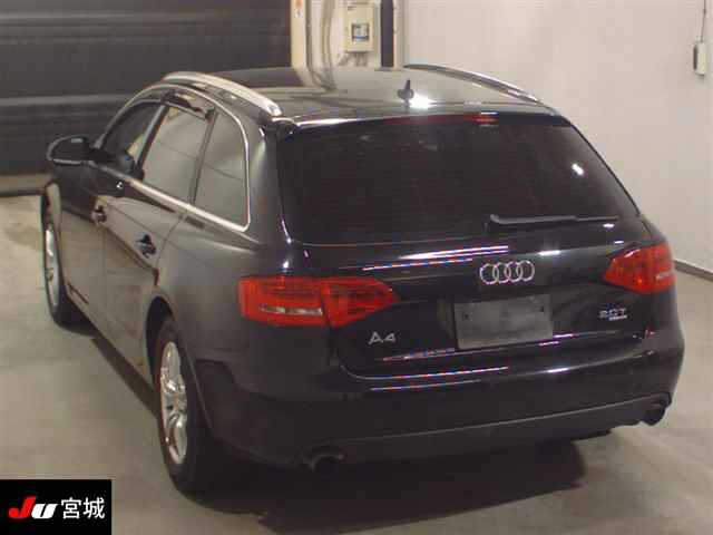 AUDI A4 2011