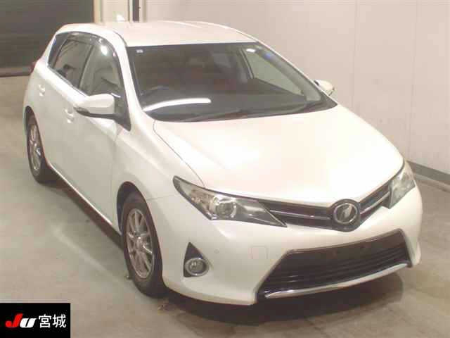 TOYOTA AURIS 2013