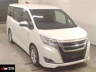 TOYOTA NOAH 2018