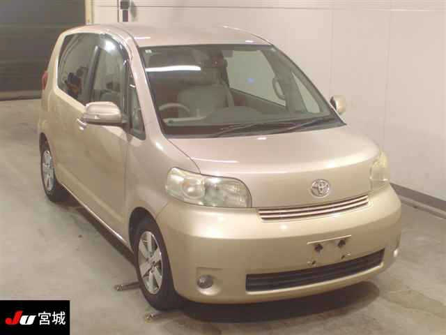 TOYOTA PORTE 2011