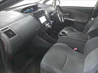 TOYOTA PRIUS ALPHA 2012