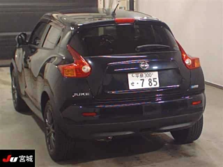 NISSAN JUKE 2011