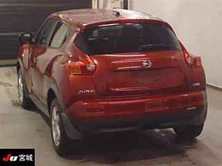 NISSAN JUKE 2012