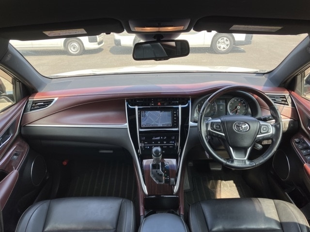 TOYOTA HARRIER 2014