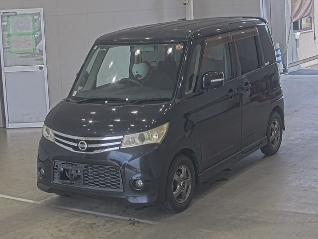 NISSAN ROOX 2011