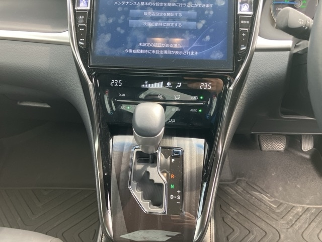 TOYOTA HARRIER 2019