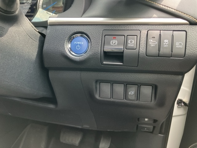 TOYOTA HARRIER 2019