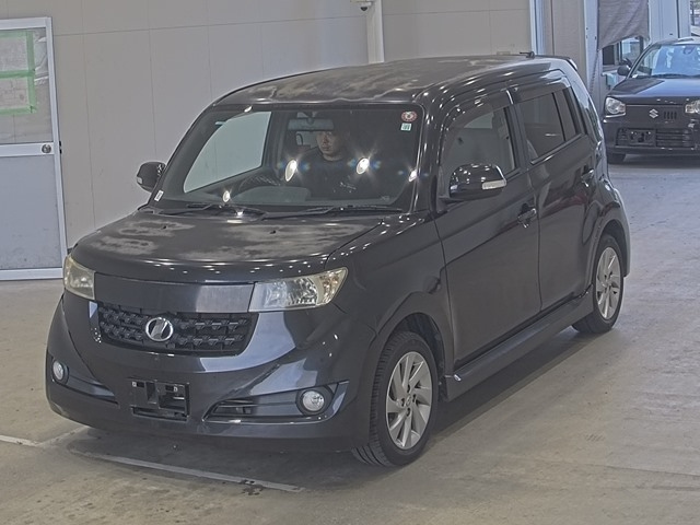 TOYOTA BB 2010