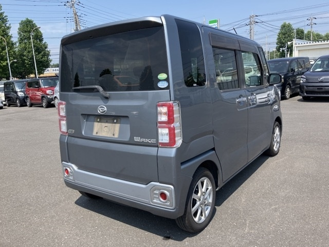 DAIHATSU WAKE 2014