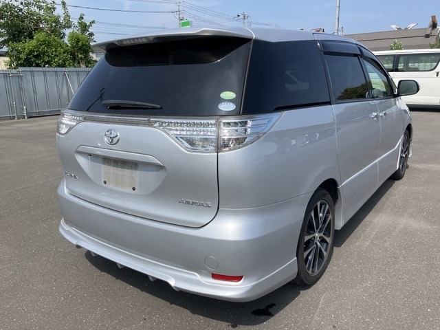 TOYOTA ESTIMA 2013
