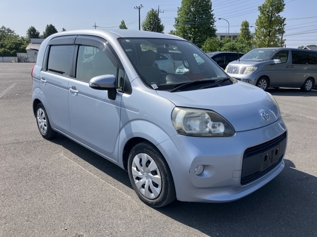 TOYOTA PORTE 2012