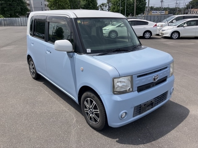 TOYOTA PIXIS SPACE 2014