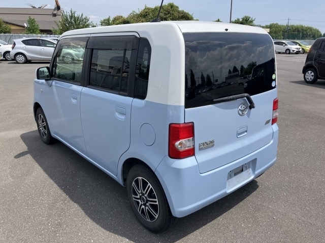 TOYOTA PIXIS SPACE 2014