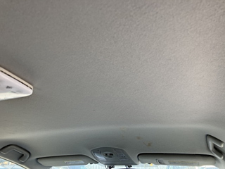 TOYOTA PRIUS ALPHA 2011