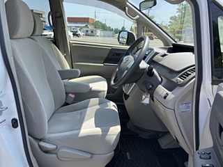 TOYOTA NOAH 2012