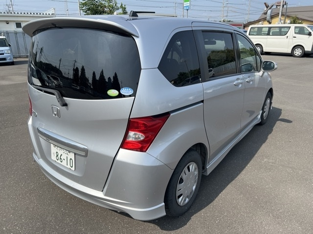 HONDA FREED 2010