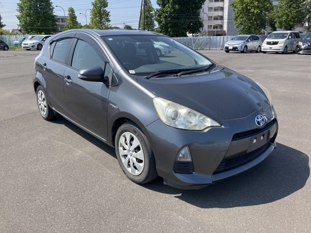 TOYOTA AQUA 2012