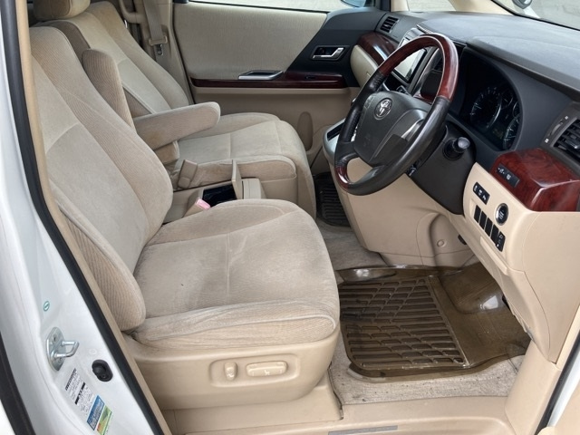 TOYOTA ALPHARD 2008