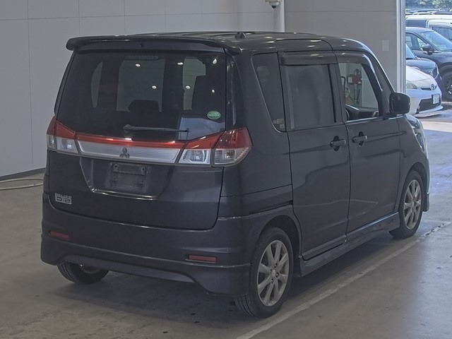MITSUBISHI DELICA D2 2012