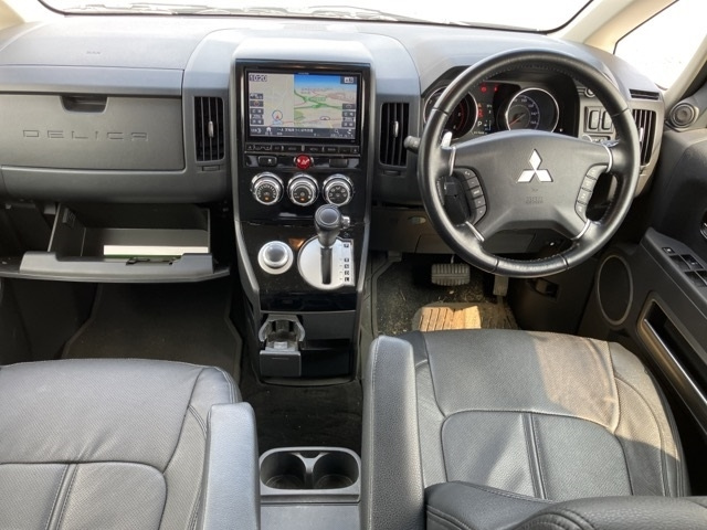 MITSUBISHI DELICA D5 2017