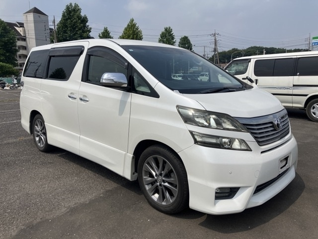 TOYOTA VELLFIRE 2011