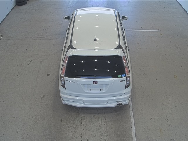 HONDA STREAM 2010